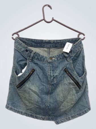 Denimrock mit Reißverschlusstaschen und Schleifendetails