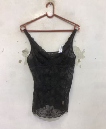 Schwarze Spitzen-Camisole