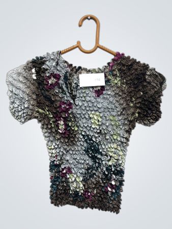 Texturiertes Blumenmuster-Top