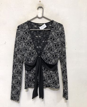 Claudia Schwarzer Spitze Front Bindung Cardigan