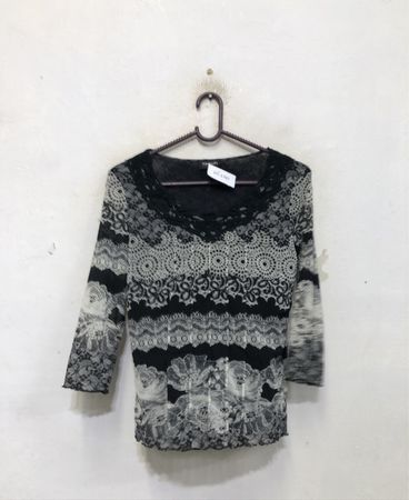 TAIFUN COLLECTION OT-1787 Schwarz und Weiß Spitzenmuster Top