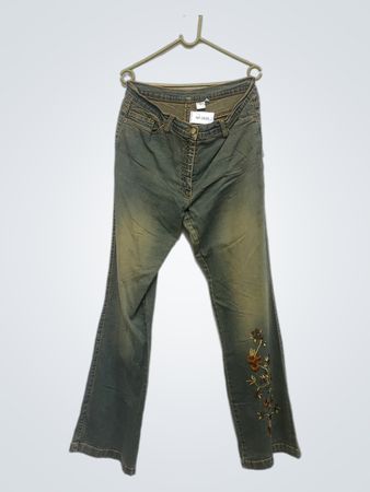 Damen Flare Jeans mit floralem Stickerei