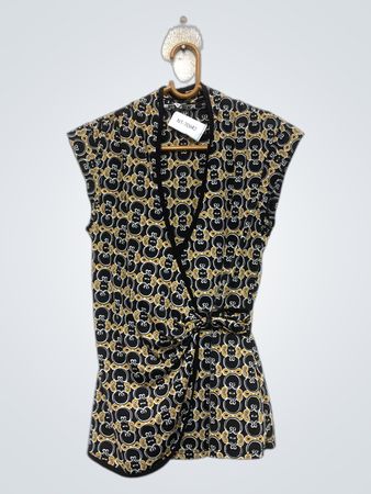 Lola & Liza ärmelloses Wickeltop mit geometrischem Druck