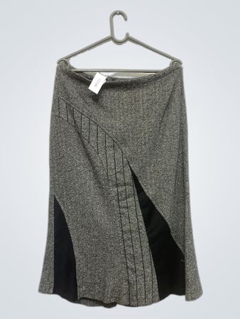 Grauer Tweed A-Linien-Rock mit schwarzen Akzenten