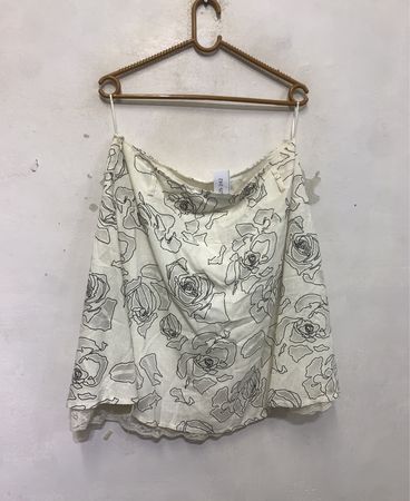 Harder Fashion Rose Print Rock