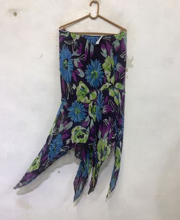 Blumenmuster asymmetrischer Rock