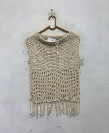Giorgina OS-202 ärmelloses Stricktop mit Fransen
