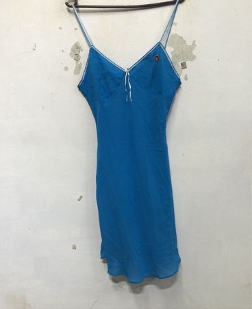 Blaues Slipkleid