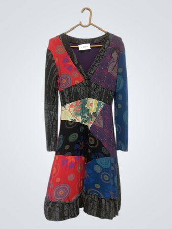 Patchwork-Kleid mit V-Ausschnitt