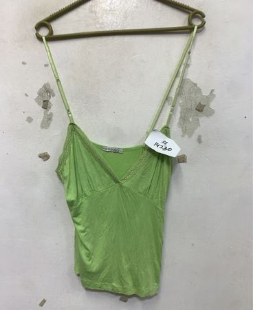 RIGOGOLO Green Cami Top mit Spitzenbesatz