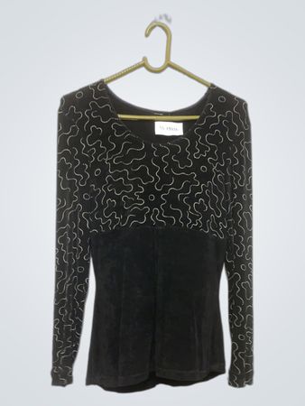 Schwarzes Langarmshirt mit abstraktem Muster