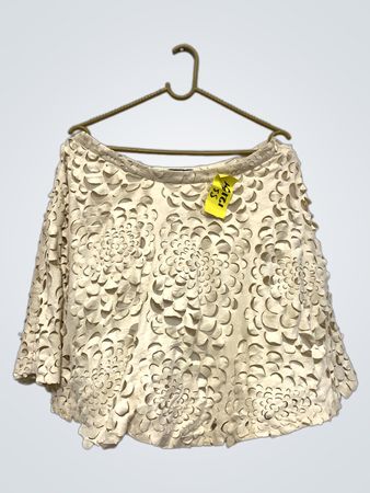 Pedro del Hierro Rock mit floraler Ausstanzung in Creme