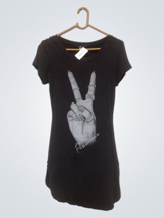 Toska Damen Schwarzes "Flawless" Grafik-T-Shirt