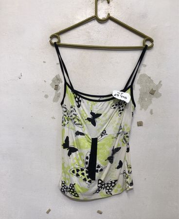Weißes Tanktop mit Schmetterlingsdruck