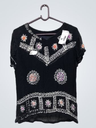 Schwarze Bluse mit Blumenmuster
