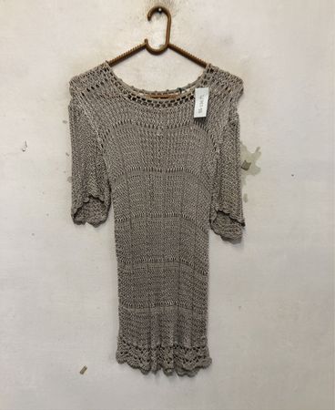 Beiges Stricktop mit kurzen Ärmeln