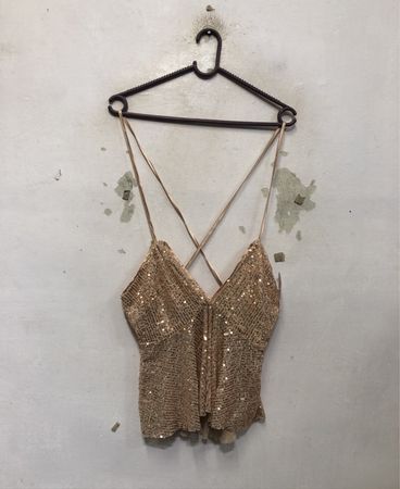 Pailletten-Cami-Oberteil mit gekreuzten Trägern