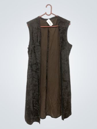 Braunes ärmelloses Gilet