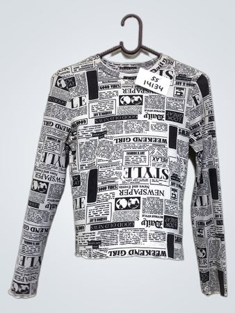 Newspaper-Print-Langarmtop