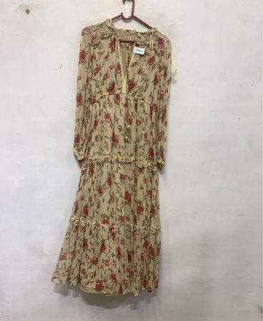 „In Other Words Floral Stufen-Maxikleid“