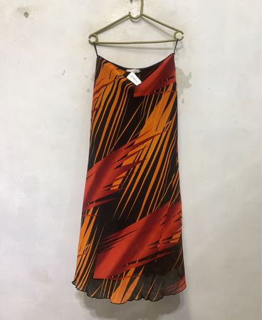 Orange und schwarze Maxirock mit tropischem Print
