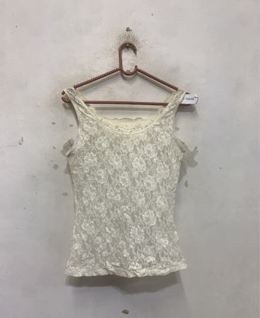 Weißes Spitzen-Trägershirt