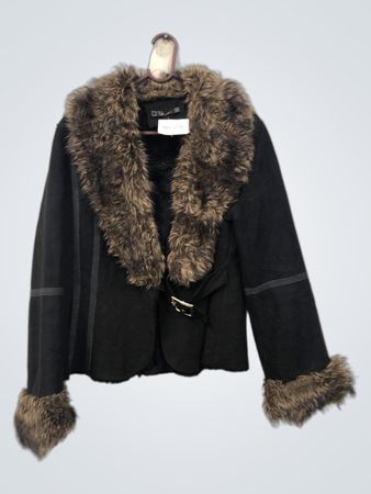 RAXEVLSKY Schwarze Kunstpelz-Besatz Jacke