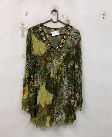 Damen-V-Ausschnitt-Bluse mit Pailletten und Paisley-Muster