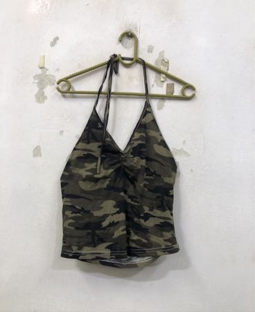 Camouflage-Haltertop