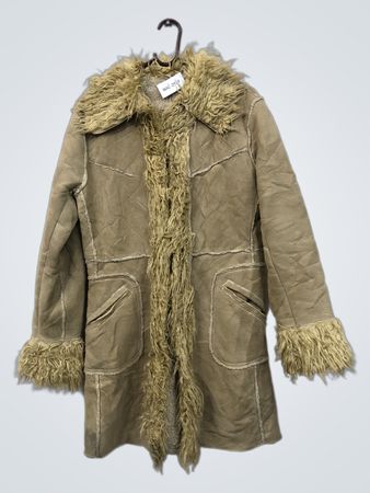 Casaco com Acabamento em Shearling