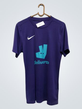 Deliveroo Purple T-Shirt mit Nummer 11