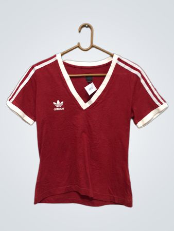 Adidas rotes V-Ausschnitt-T-Shirt