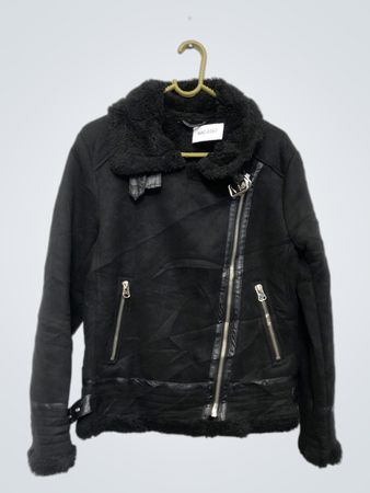 Schwarze Kunst-Lammfell-gefütterte Moto-Jacke