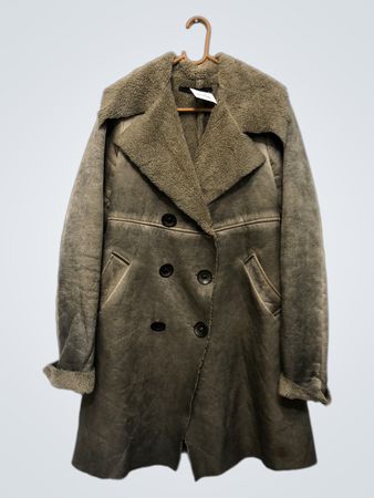 LA FEE MARABOUTEE Doppelreihiger Mantel mit Lammfellfutter