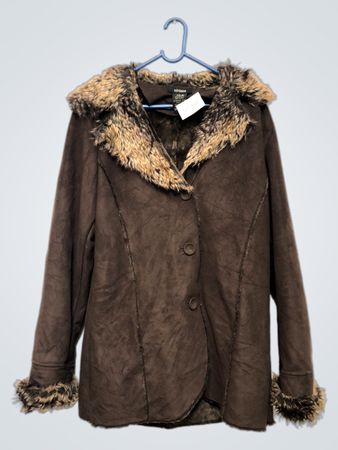 Eivissa Brown Kunstwildleder-Mantel mit Pelzbesatz