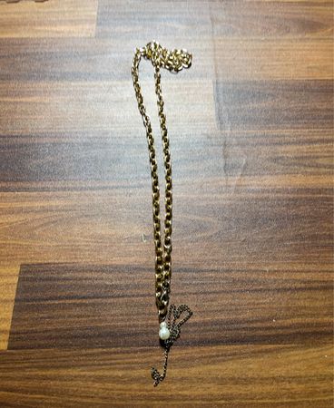 Gold-Toned Chain Necklace with Pearl