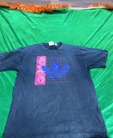 Adidas T-Shirt