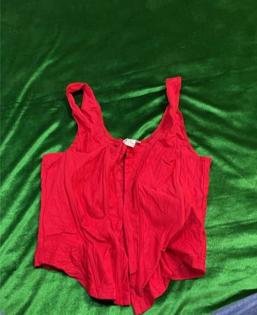 Überarbeitetes Rotes Oberteil