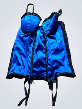Blaues und schwarzes Korsett