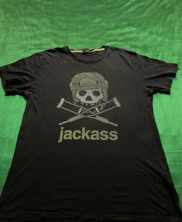 Jackass Skull und Krücken Grafik T-Shirt