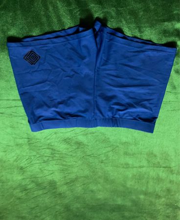 Blaue Shorts