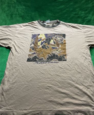 MONTAGNE Graphic T-Shirt
