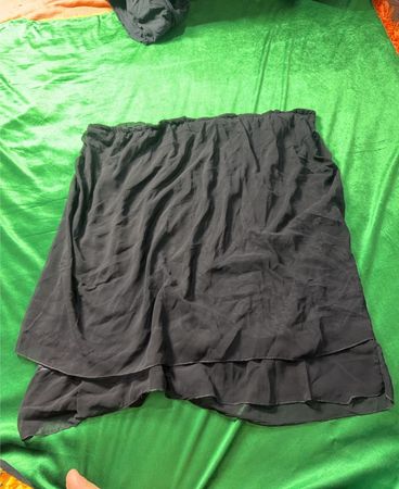 Schwarzer transparenter Stoff