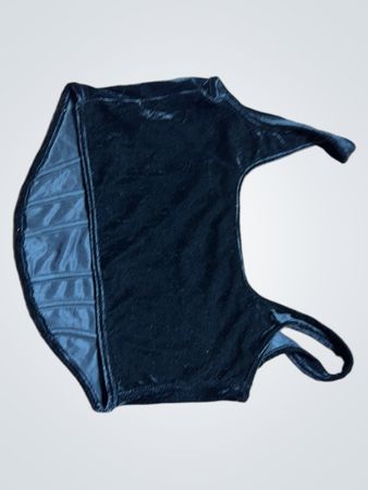 Schwarzer Samt-Body