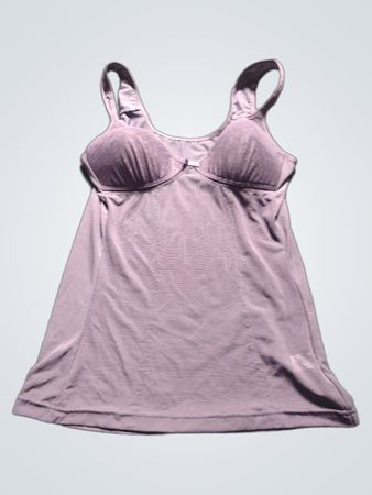 Camisole violette avec soutien-gorge intégré