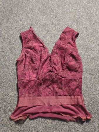 Burgundy Lace V-Neck Tank Top