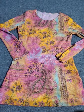 Unbrandete Langarm-Tunika mit Paisley- und Blumenmuster