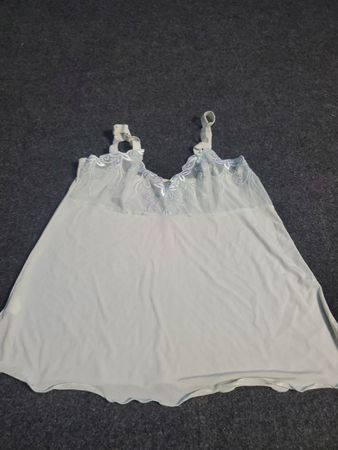 Nuisette en dentelle bleu clair