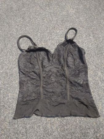 Schwarzes Spitzen-Cami (Black Lace Camisole)