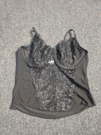 Schwarzes Spitzen-Camisole mit Etikett Größe M